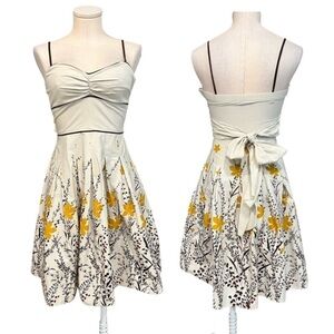 JODI KRISTOPHER vintage fit and flare beige floral belted summer dress